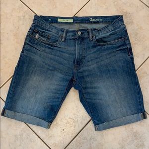 Men’s Gap denim shorts (33 waist)